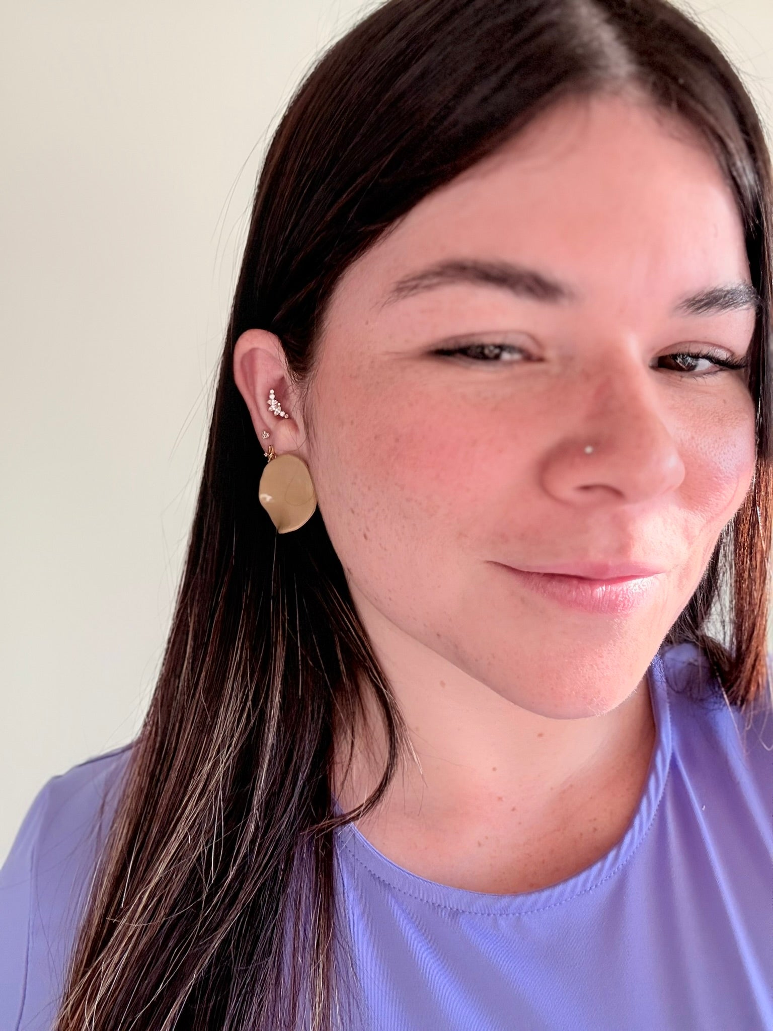 Aros Lourdes Nude