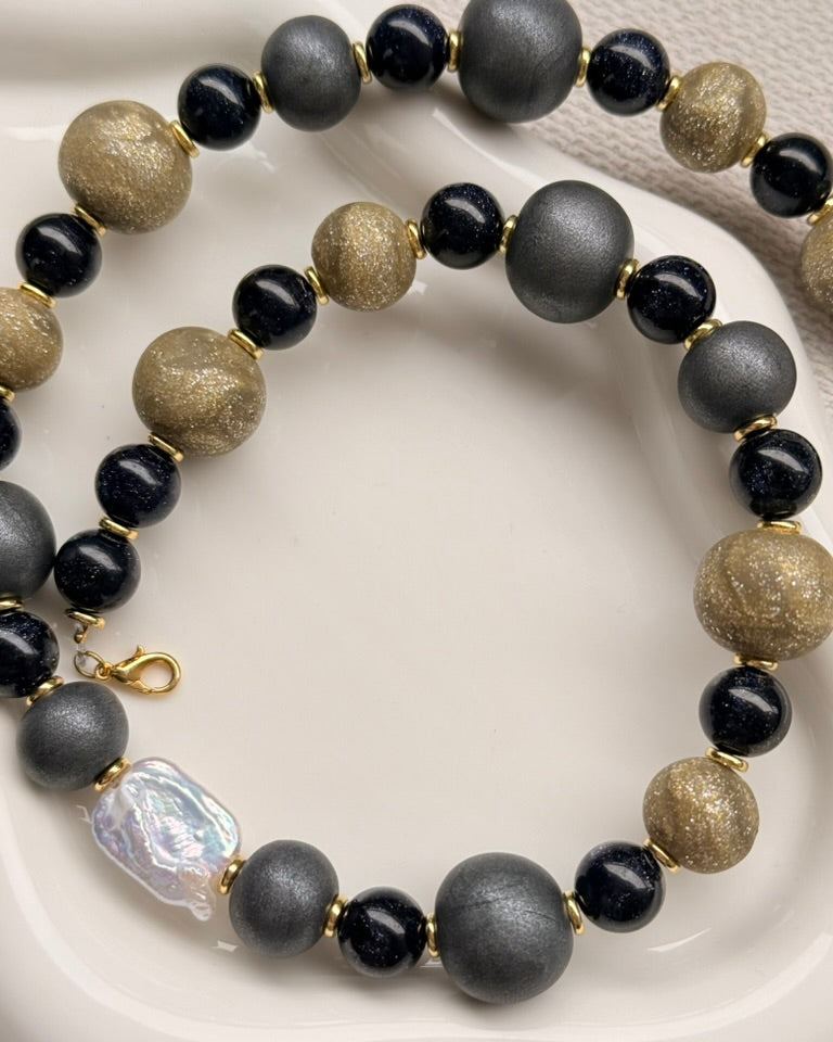collar africa oscuro